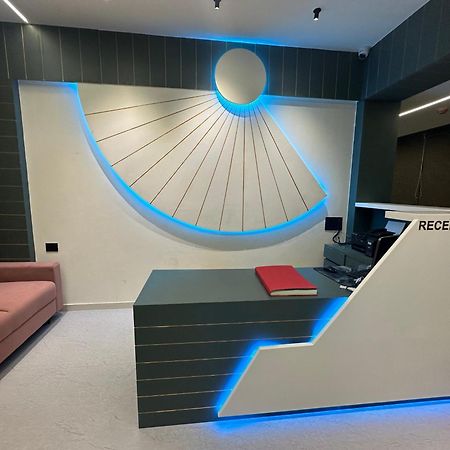 Hotel Victoria Prime 수라트 외부 사진